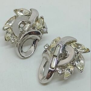 Vintage Crown Trifari Philippe Silver Tone & Rhinestones Clip On Earrings